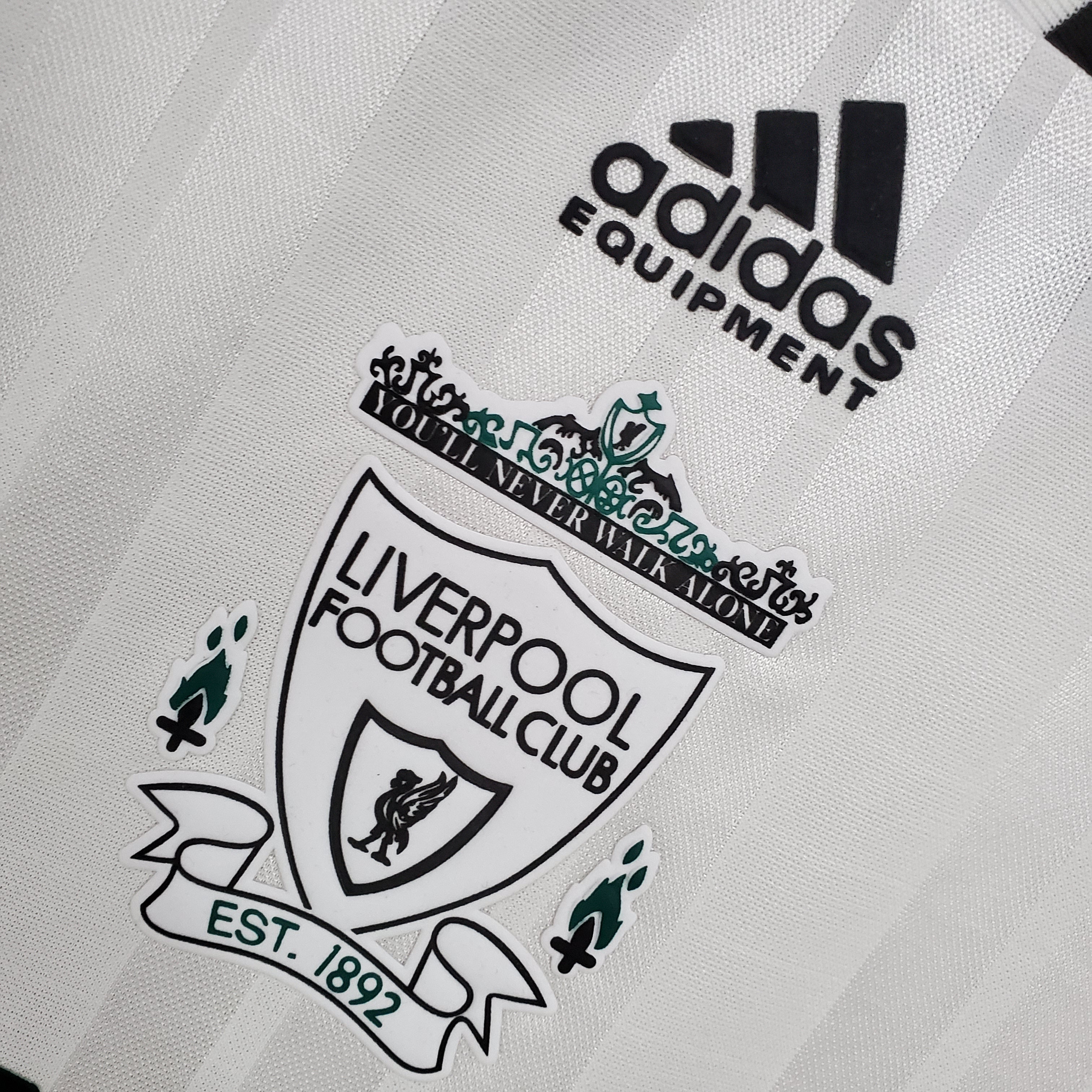 Fanion de football rétro Liverpool : toile à accrocher au mur