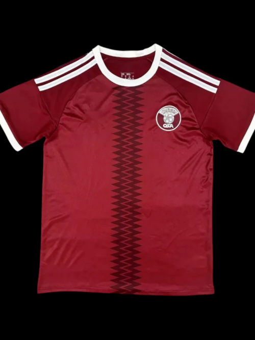 Camiseta local de Qatar 26/27
