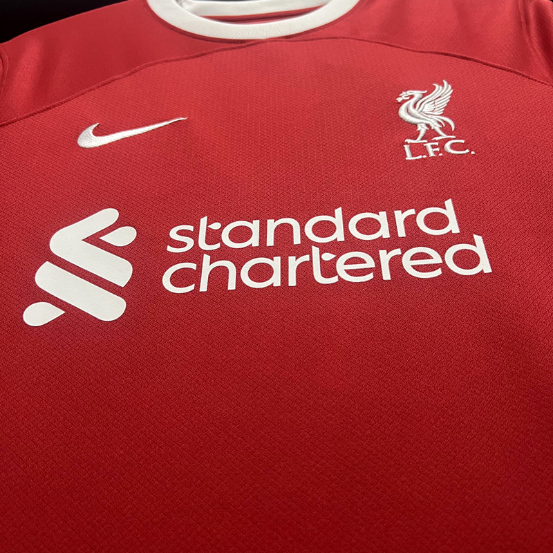 Liverpool Maillot Domicile 23/24 - Maxi Kits