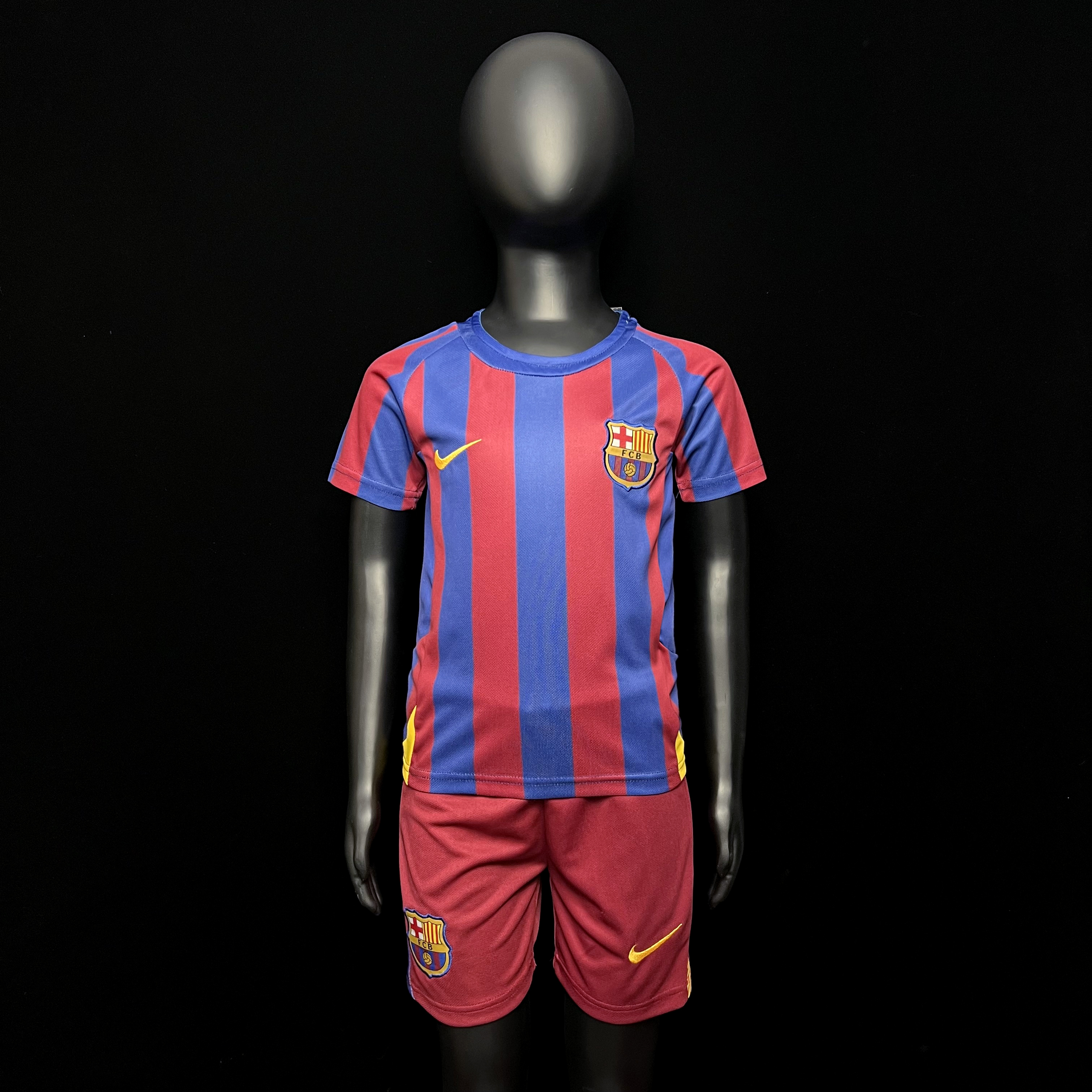 Camisola Retro do Barcelona 05/06 - Criança