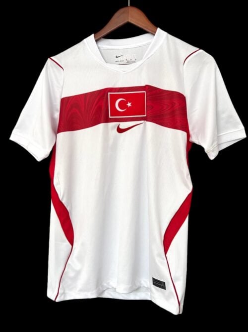 Turquía Jersey local 26/27