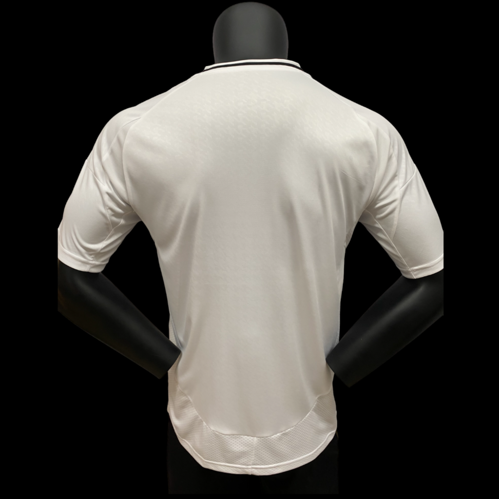 Exclusiva: Se filtra la camiseta retro del Real Madrid 25-26 - Footy Headlines ES
