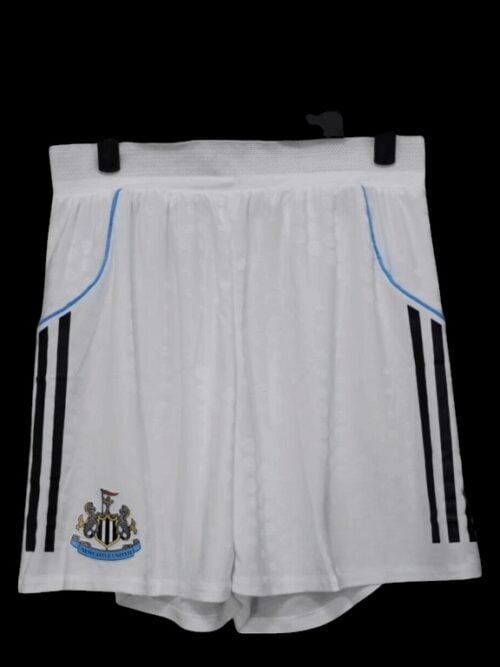 Newcastle Short Extérieur 25/26