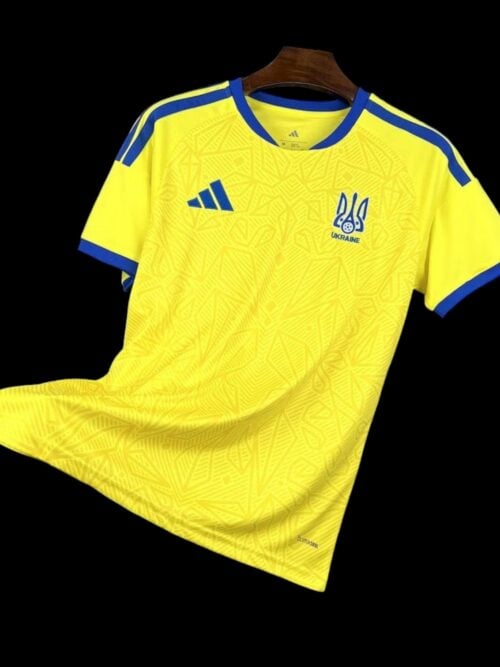 Ucrania Jersey local 26/27