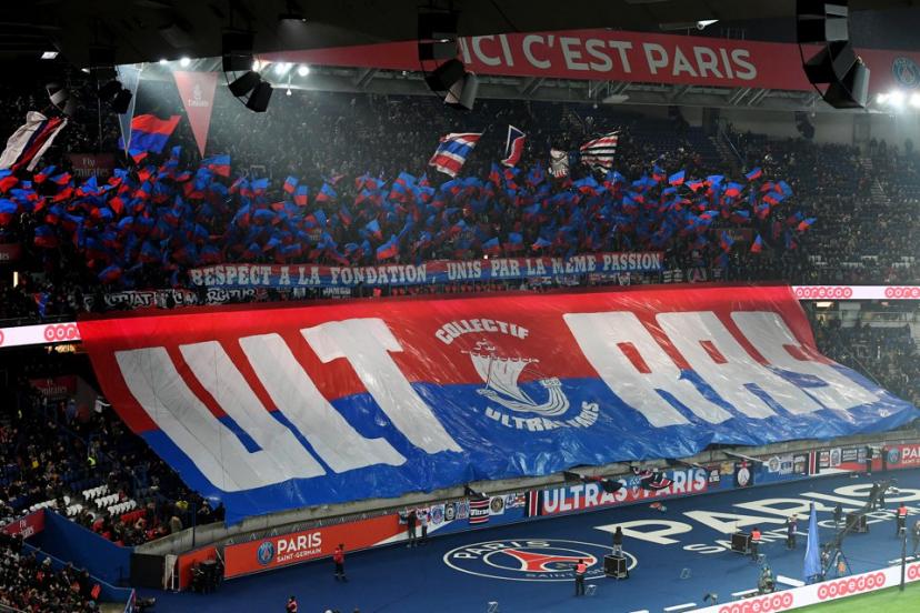 Le Collectif Ultras Paris en tribune Auteuil