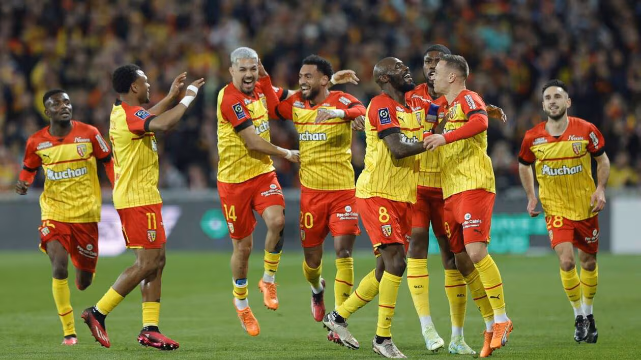 Le maillot Sang et Or du RC Lens
