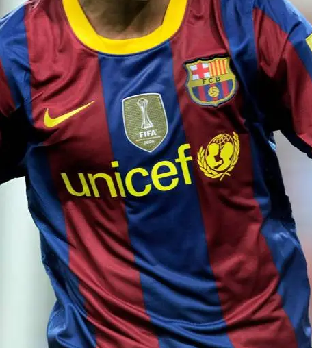 Le maillot UNICEF, partenariat caritatif iconique